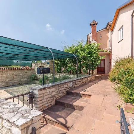 Pet Friendly Home In Visnjan *