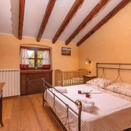 Prázdninový dům Pet Friendly Home In Visnjan Višnjan