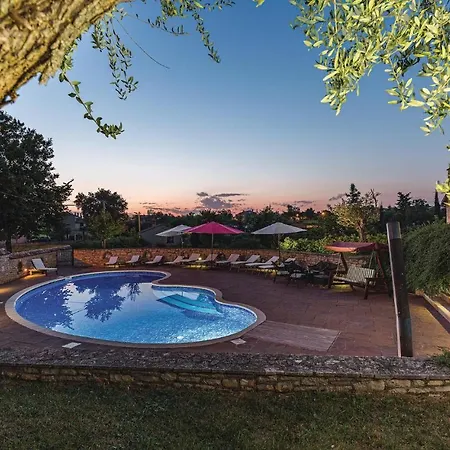 Сasa de vacaciones Awesome In With Jacuzzi *