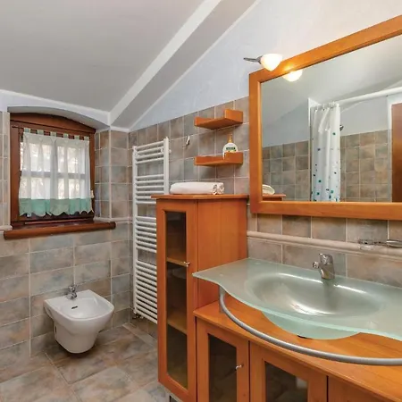 Awesome In With Jacuzzi Сasa de vacaciones *